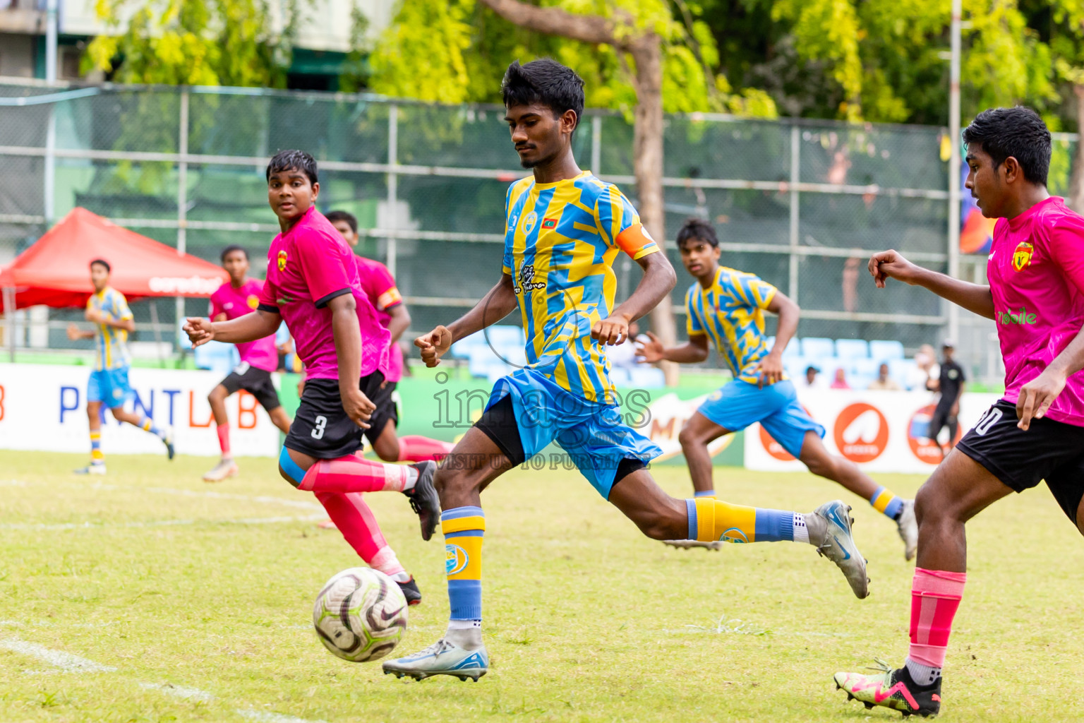 Club Valencia vs United Victory (U16) in Day 10 of Dhivehi Youth League 2024 held at Henveiru Stadium on Sunday, 15th December 2024. Photos: Nausham Waheed / Images.mv