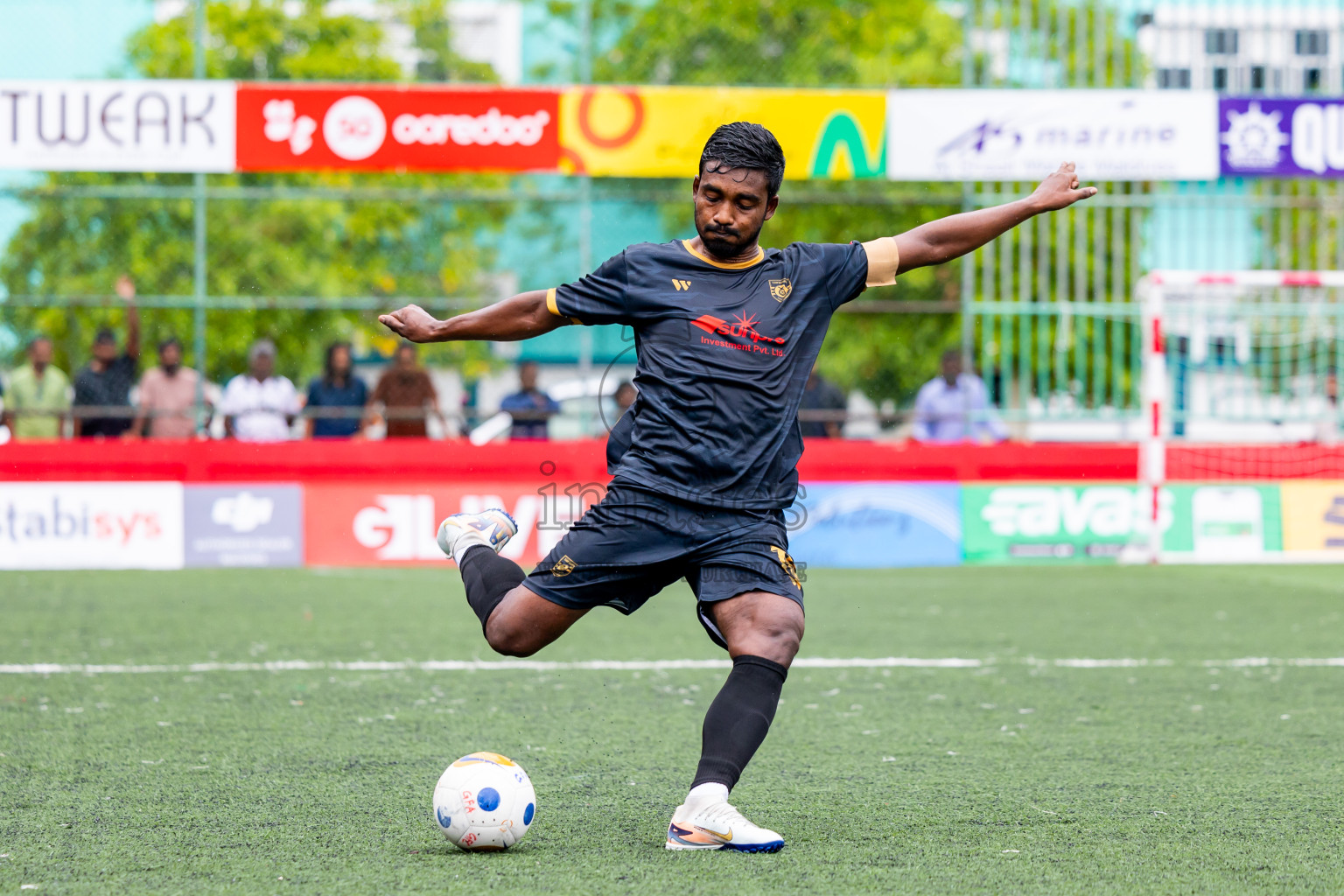 ADh Mandhoo vs ADh Mahibadhoo in Day 10 of Golden Futsal Challenge 2025 was held on Tuesday, 14th January 2025, in Hulhumale', Maldives Photos: Nausham Waheed / images.mv