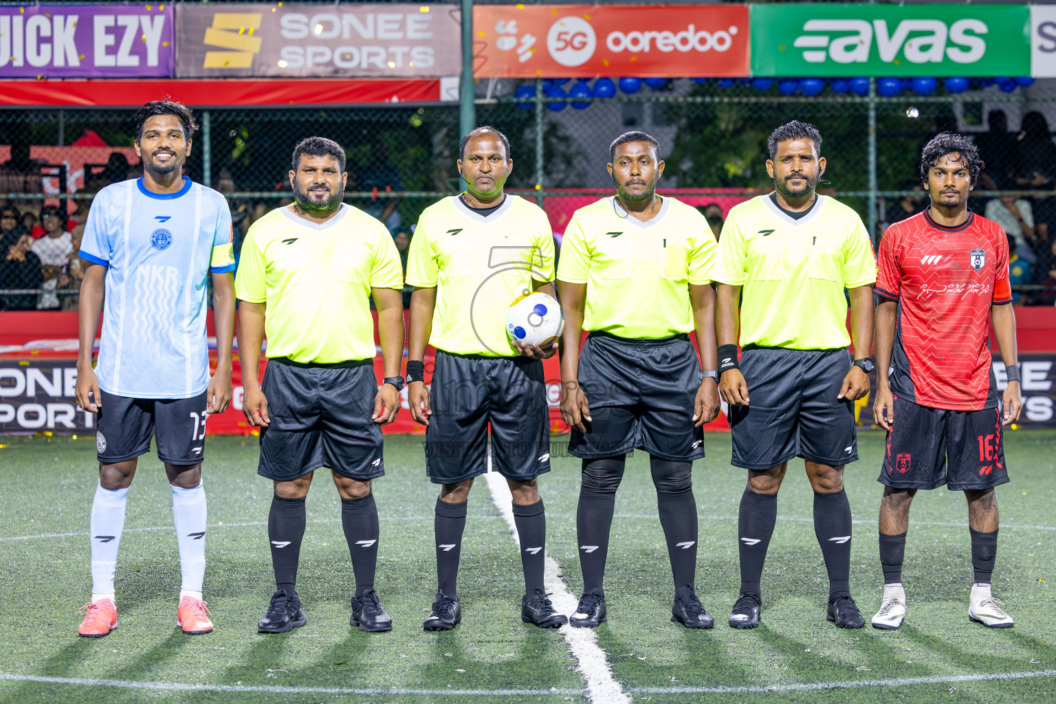 HDh Neykurendhoo vs HDh Kumundhoo in Haa Dhaalu Atoll Semi Final on Day 23 of Golden Futsal Challenge 2025 was held on Monday , 27th January 2025, in Hulhumale', Maldives.
Photos: Ismail Thoriq / images.mv