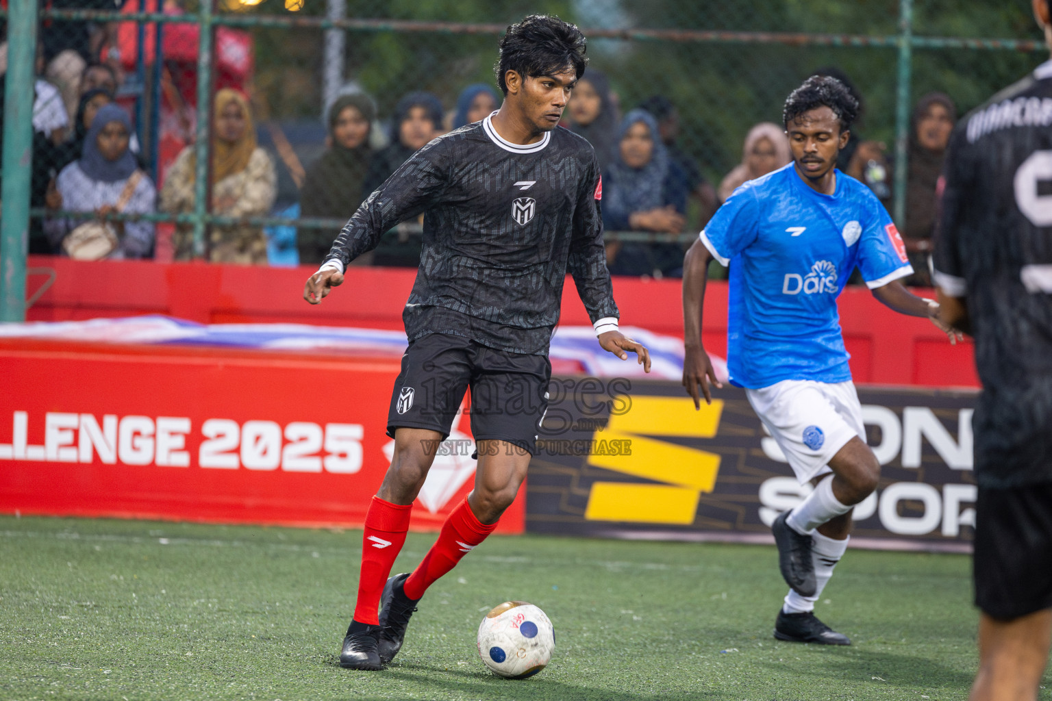 Dh Bandidhoo vs Dh Maaenboodhoo in Day 13 of Golden Futsal Challenge 2025 was held on Friday, 17th January 2025, in Hulhumale', Maldives Photos: Ismail Thoriq / images.mv