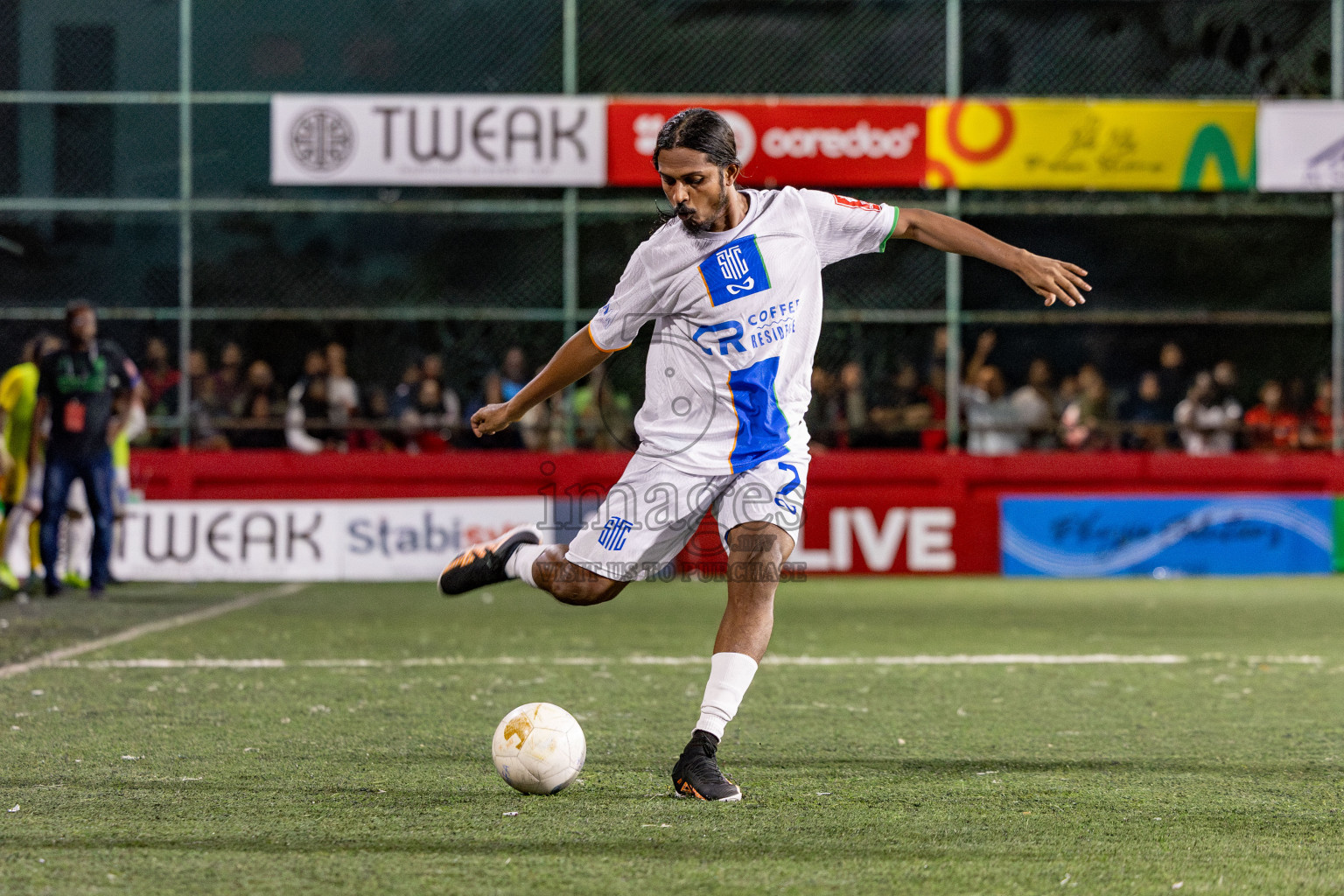 S Hithadhoo VS S MaradhooFeydhoo Atoll Round Semi-Final on Day 20 of Golden Futsal Challenge 2025 was held on Friday, 24 January 2025, in Hulhumale', Maldives. 
Photos: Hassan Simah / images.mv