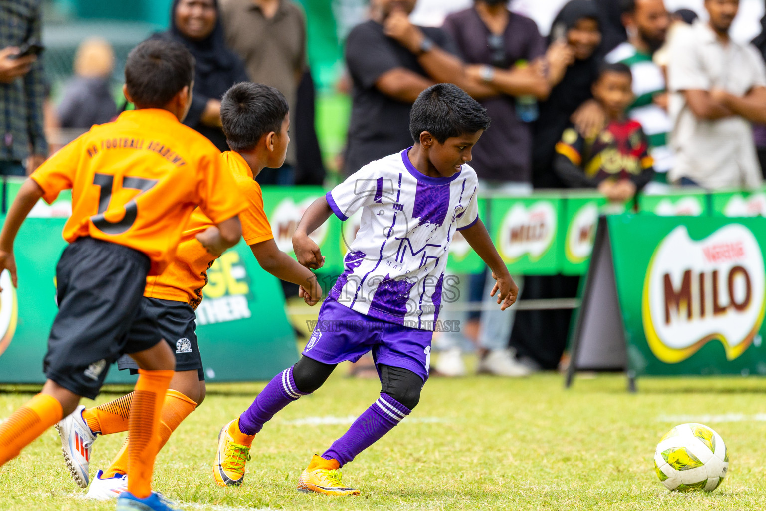 Day 1 of MILO SVAM Juniors 2025 (U-8) was held at Henveiru Stadium in Male', Maldives on Thursday, 26th June 2025. Photos: Mohamed Mahfooz Moosa / images.mv