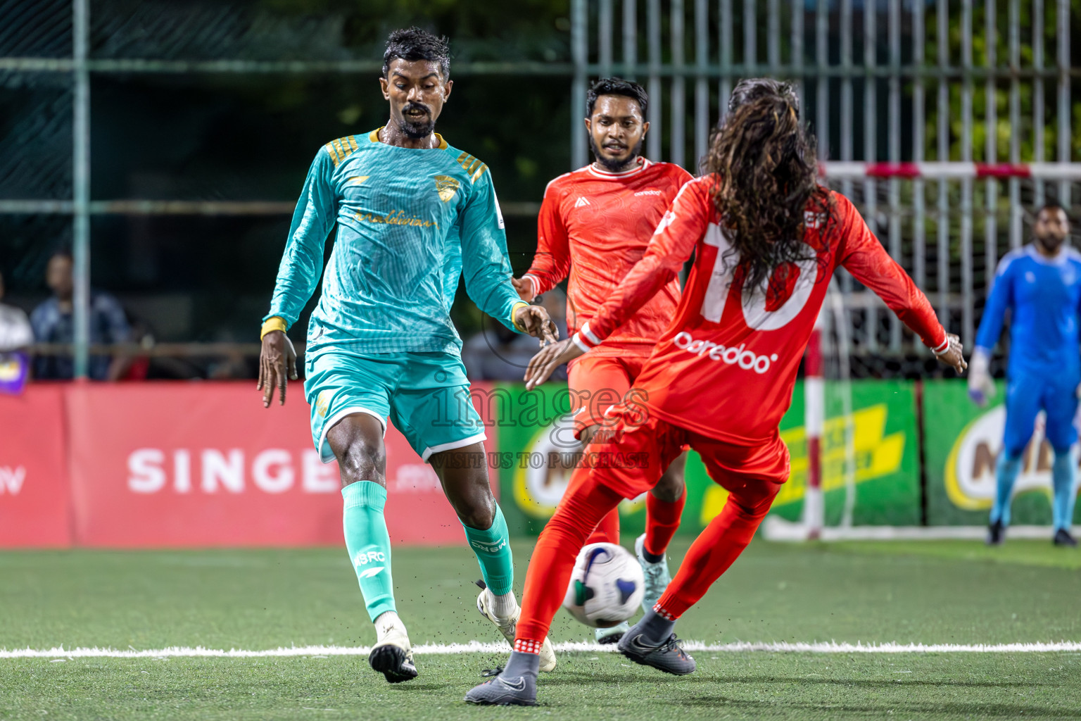 Maldivian vs Ooredoo in Club Maldives Cup 2024 held in Rehendi Futsal Ground, Hulhumale', Maldives on Thursday, 3rd October 2024.
Photos: Ismail Thoriq / images.mv