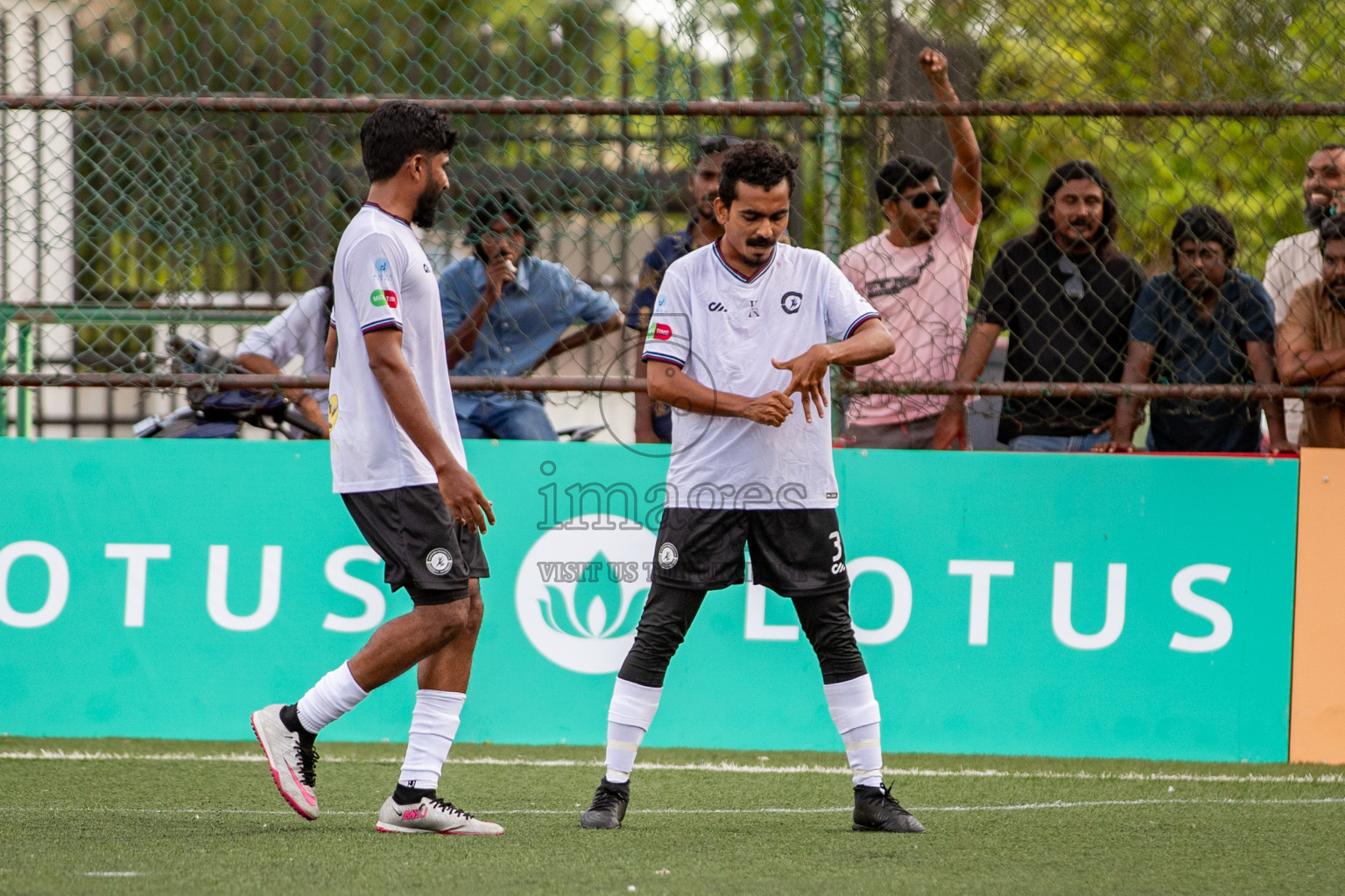 TRADENET VS KULHIVARU VUZARA CLUB in Club Maldives Classic 2024 held in Rehendi Futsal Ground, Hulhumale', Maldives on Friday, 6th September 2024. 
Photos: Hassan Simah / images.mv