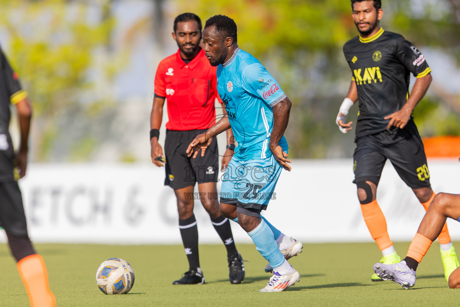 Irumathi FC VS Middle East in Day 5 of Eydhafushi Cup 2025 held in Eydhafushi Football Stadium at B. Eydhafushi, Maldives on Tuesday, 9th September 2025. Photos: Arif Rasheed / images.mv