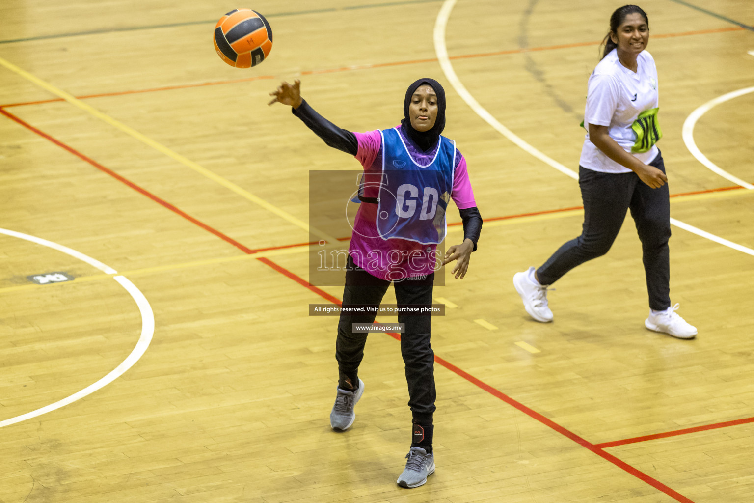 Sports Club Shining Star vs Club Green Streets in the Milo National Netball Tournament 2022 on 17 July 2022, held in Social Center, Male', Maldives. Photographer: Hassan Simah / Images.mv