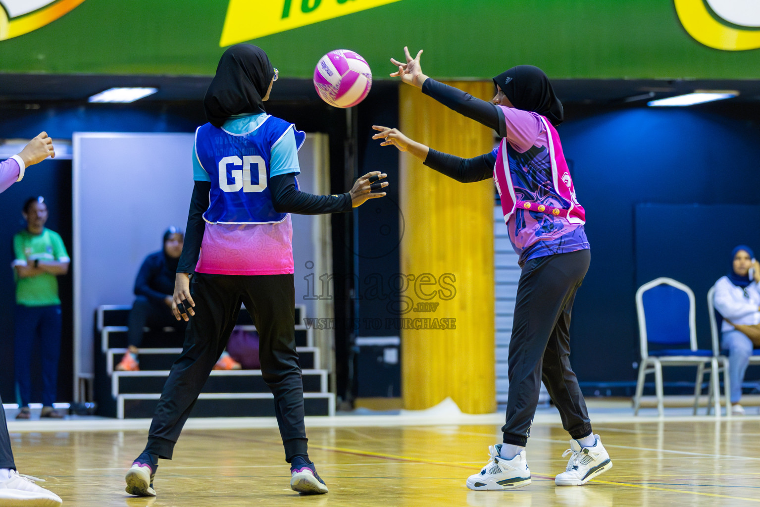 N Sports Academy A vs Young Netballers B in Day 1 of 3rd Junior Championship - Netball association of Maldives, held at Social Center on 19th January 2025 . Photos by Shuu Abdul Sattar