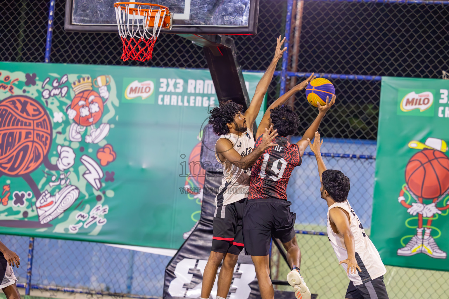 Day 6 of MILO Ramadan 3x3 Challenge 2024 was held in Ekuveni Outdoor Basketball Court at Male', Maldives on Sunday, 18th March 2024.
Photos: Ismail Thoriq / images.mv