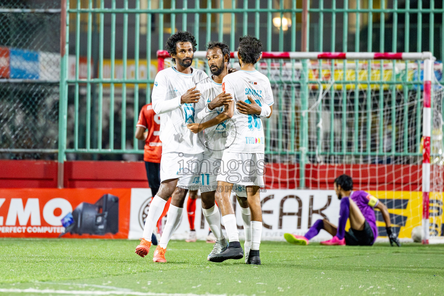 AA. Thoddoo VS ADh. Mahibadhoo in zone round on Day 32 of Golden Futsal Challenge 2025 was held on Wednesday , 5th February 2025, in Hulhumale', Maldives. 
Photos: Hassan Simah / images.mv