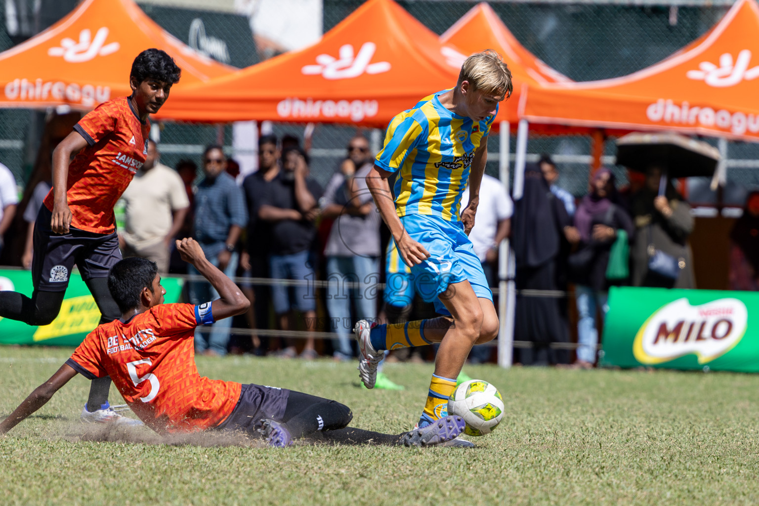 Day 3 of MILO Academy Championship 2024 (U-14) was held in Henveyru Stadium, Male', Maldives on Saturday, 2nd November 2024.
Photos: Hassan Simah / Images.mv