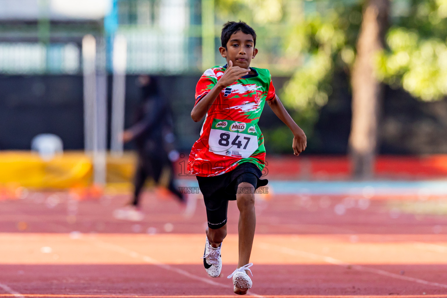 Day 2 of Inter-school Athletics Championship 2025 held in Ekuveni Synthetic Track, Male', Maldives on Tuesday, 07th October 2025. Photos by: Nausham Waheed / Images.mv