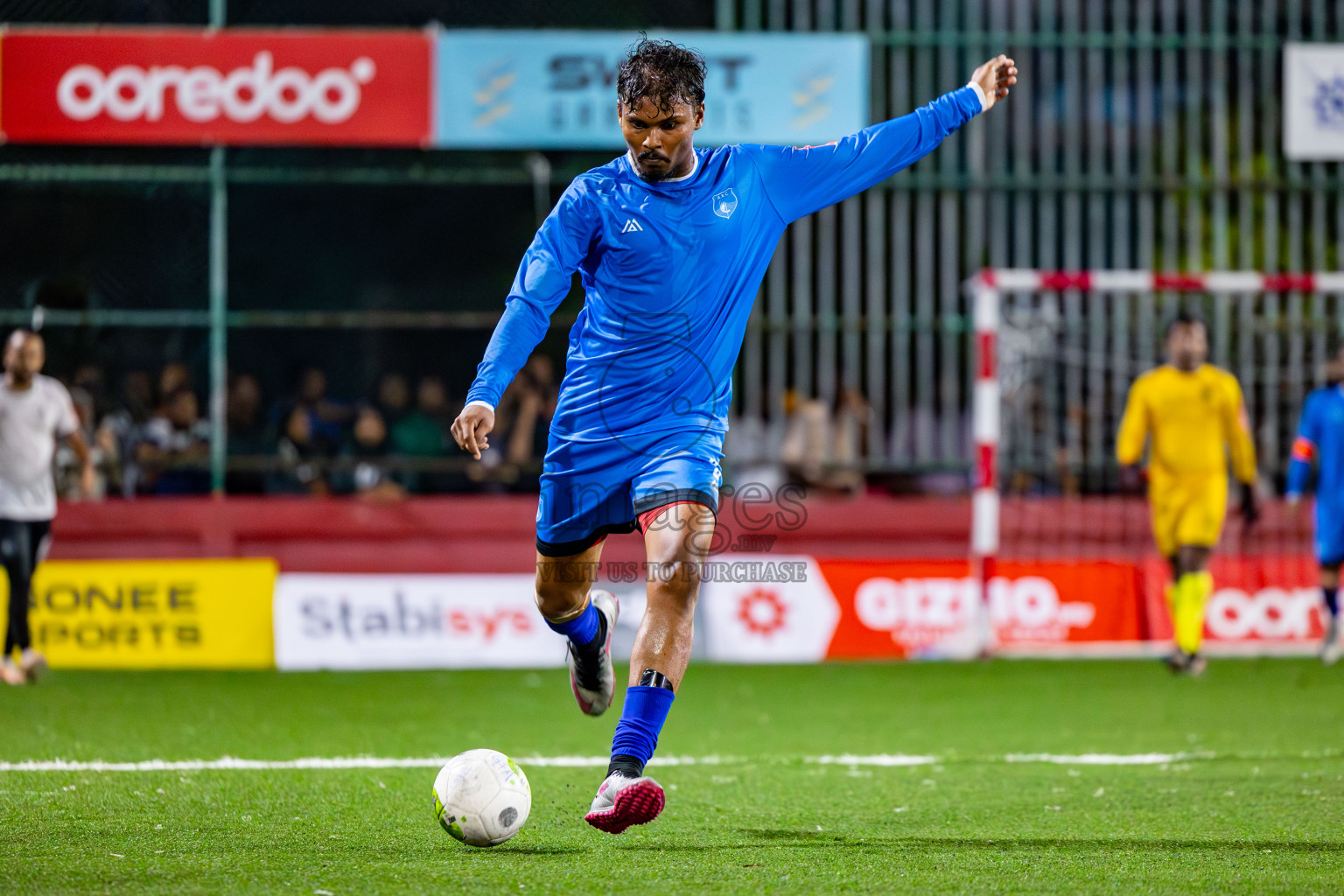 R Dhuvaafaru vs R Alifushi on Day 37 of Golden Futsal Challenge 2024 was held on Thursday, 22nd February 2024, in Hulhumale', Maldives
Photos: Mohamed Mahfooz Moosa/ images.mv