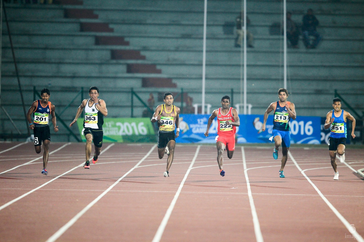 Hassan Saaid runs in the 200m finals in the South Asian Games in Guwahati, India, Thursday, February. 11, 2016. (Images.mv Photo/ Mohamed Ahsan).