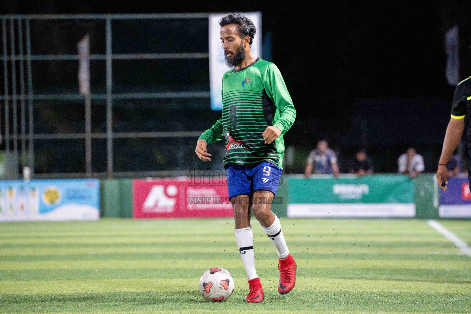 Foemathi JR VS Laamu Blues in Day 2 - Fonadhoo Youth Futsal Challenge 2025 held in Fonadhoo Futsal Stadium, L. Fonadhoo, Maldives on Monday, 27th October 2025 Photos: Arif Rasheed / images.mv