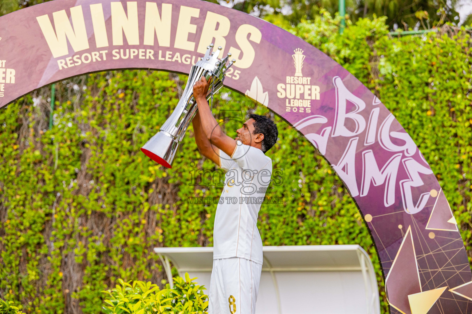 Conrad Maldives vs Joali Maldives in the Final of Resort Super League 2025 was held on Wednesday, 5th November 2025 in Jumeirah Olhaheli Island Maldives, Photos: Areef Adam / images.mv