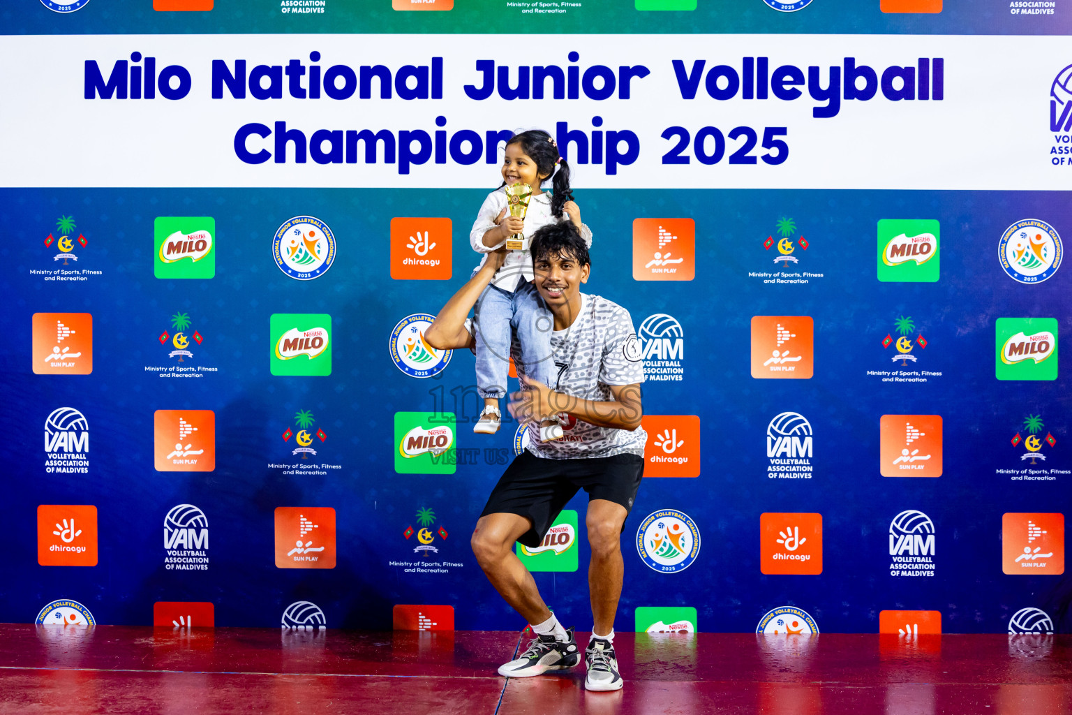 Maathoda Sports Club vs Sports Club City in the Finals of Milo National Junior Volleyball Championship 2025 Men's Division was held on Sunday, 30th November 2025 at Ekuveni Turf Court Male', Maldives. Photos: Nausham Waheed / images.mv