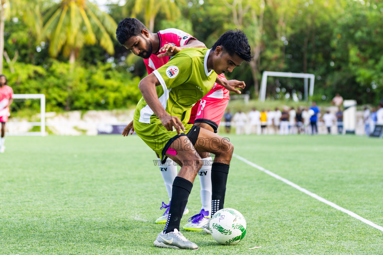 Oblu Experience Ailafushi vs Four Seasons Kuda Huraa in Resort League 2025 (North Male Zone) day 3 was held on Friday, 5th September 2025 in One And Only Reethi Rah Maldives Resort, Photos: Areef Adam / images.mv