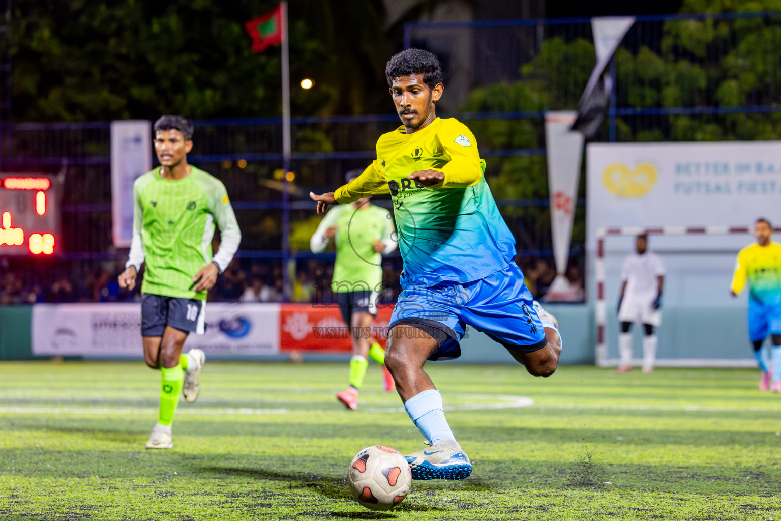 Fehendhoo vs Kihaadhoo in Day 5 of Better in Baa Futsal Fiesta 2025 Men's division held in B. Eydhafushi, Maldives on Sunday, 9th November 2025. Photos: Nausham Waheed / images.mv