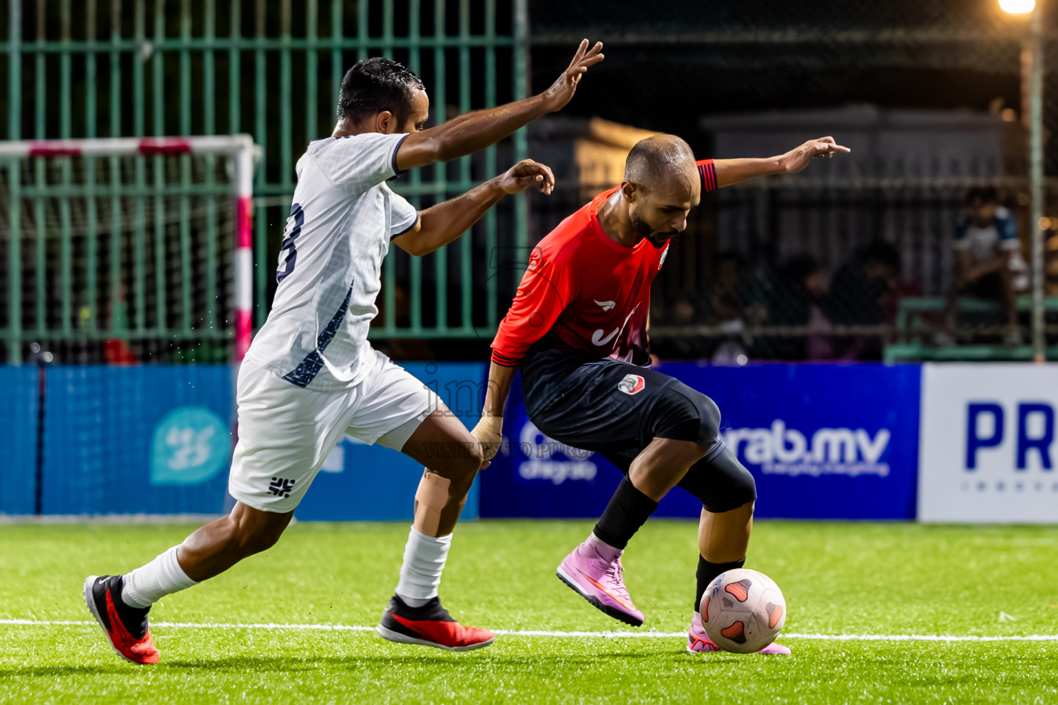 Club Binara vs FRC in Quater Finals of Club Maldives Cup Classic 2025 was held in Rehendi Futsal Ground, Hulhumale', Maldives on Saturday, 27th September 2025. Photos: Nausham Waheed / images.mv