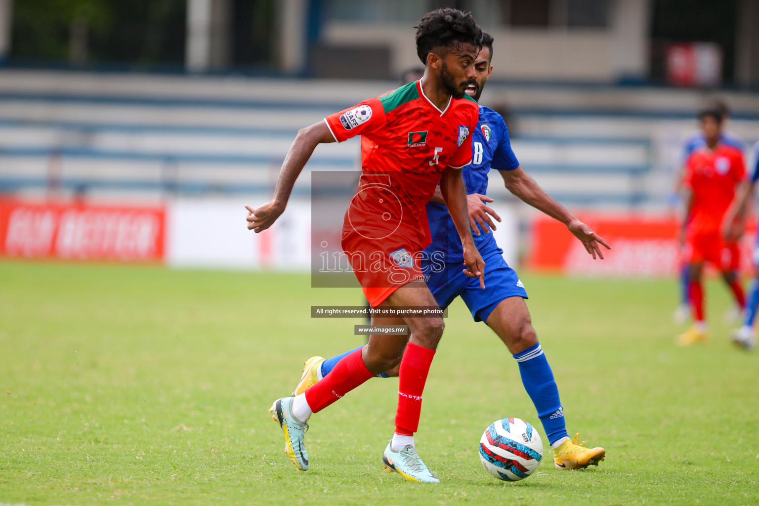 Kuwait vs Bangladesh in the Semi-final of SAFF Championship 2023 held in Sree Kanteerava Stadium, Bengaluru, India, on Saturday, 1st July 2023. Photos: Nausham Waheed, Hassan Simah / images.mv