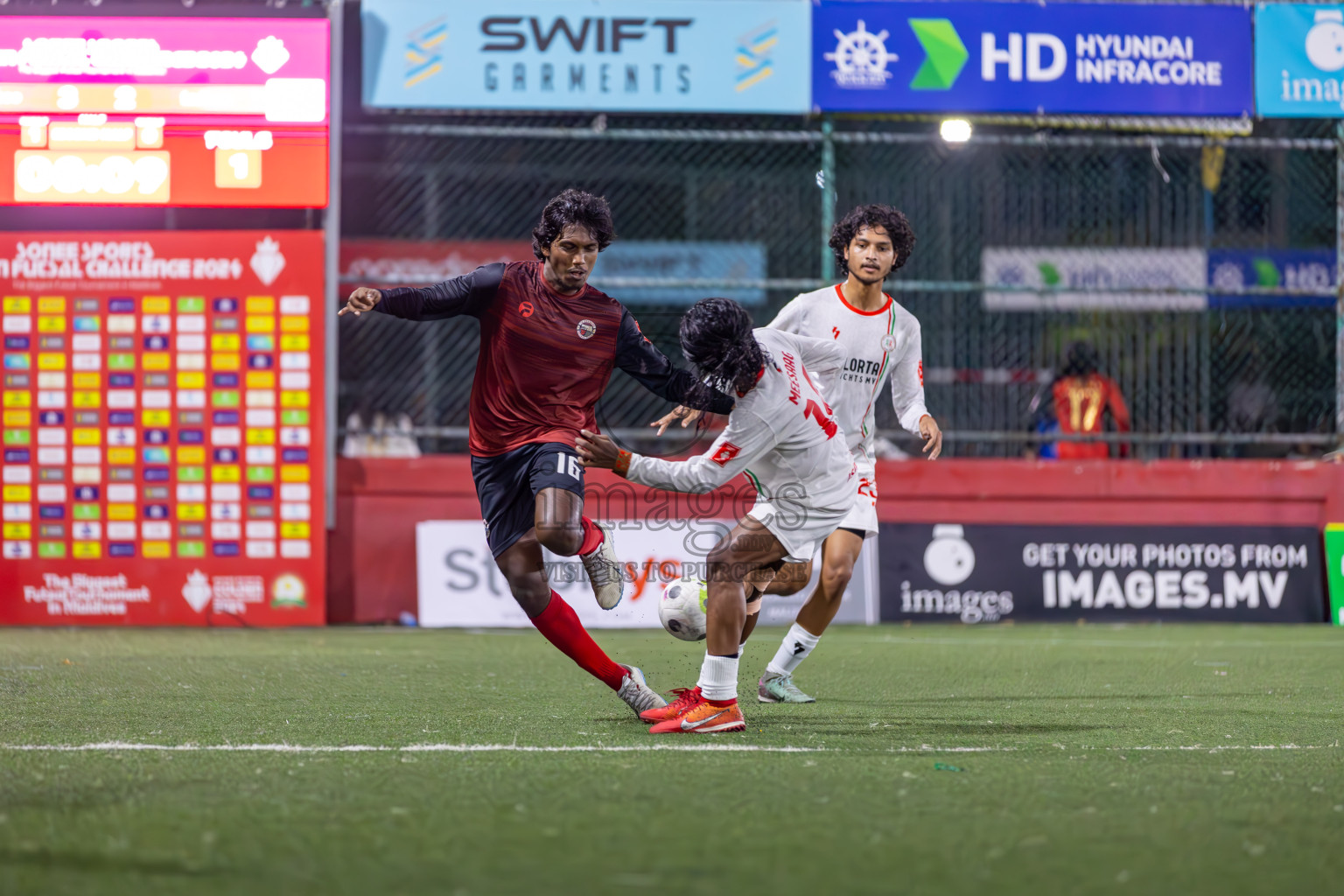 Th Omadhoo vs L Isdhoo on Day 37 of Golden Futsal Challenge 2024 was held on Thursday, 22nd February 2024, in Hulhumale', Maldives
Photos: Ismail Thoriq / images.mv