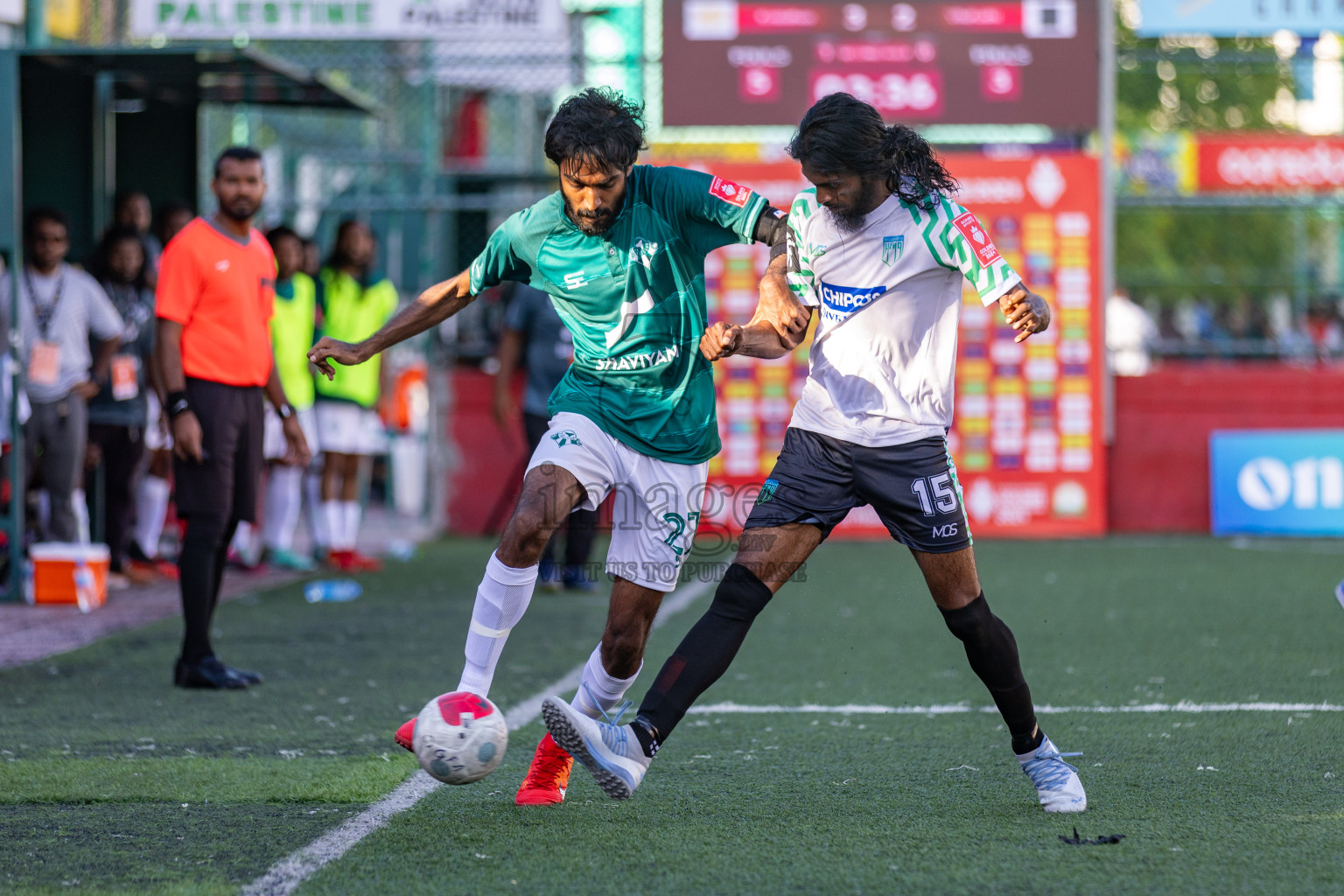 Th. Kinbidhoo vs Th. Vilufushi in Day 6 of Golden Futsal Challenge 2024 was held on Saturday, 20th January 2024, in Hulhumale', Maldives 
Photos: Hassan Simah / images.mv