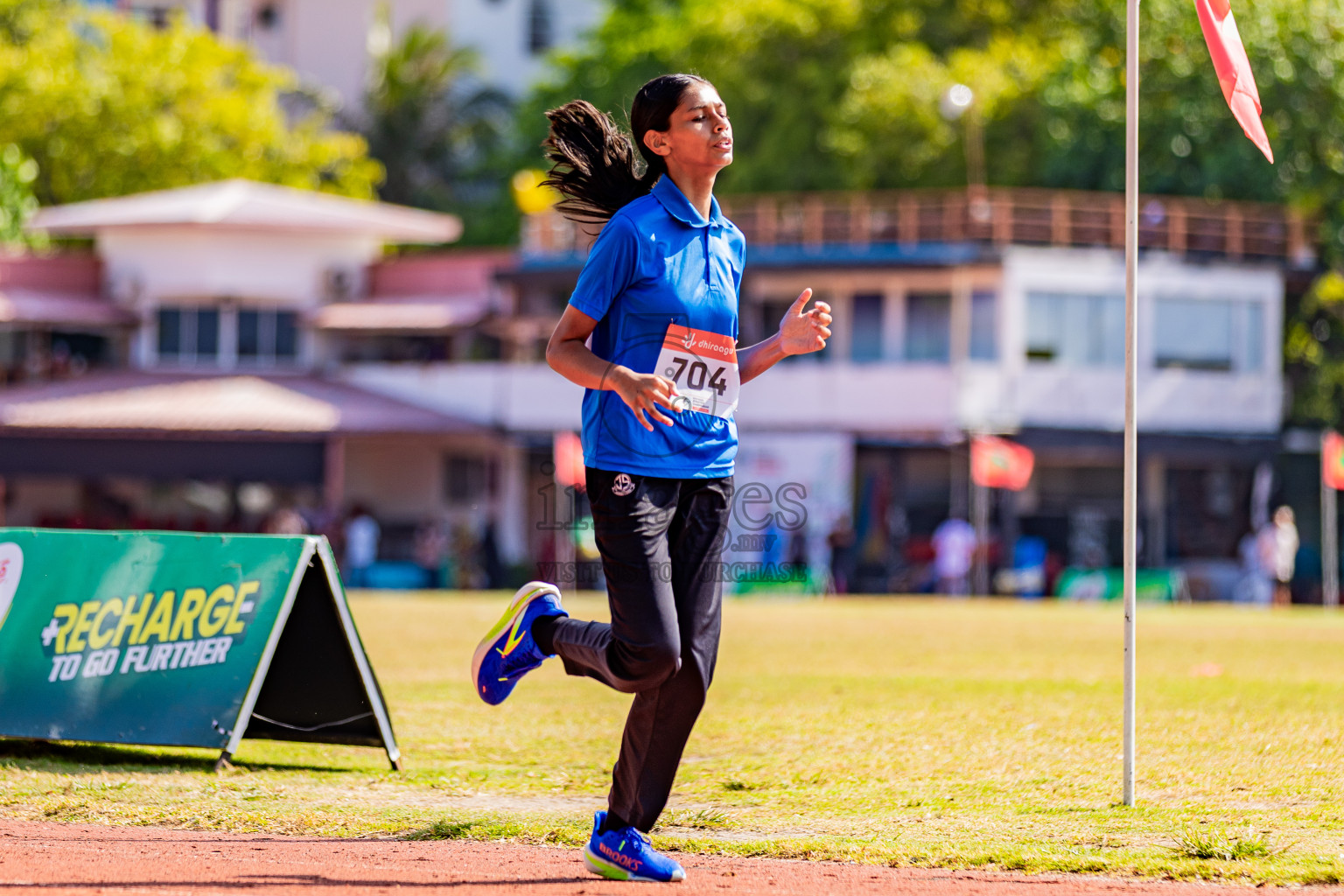 Day 3 of Inter-school Athletics Championship 2025 held in Ekuveni Synthetic Track, Male', Maldives on Wednesday, 08th October 2025. Photos by: Areef Adam / Images.mv