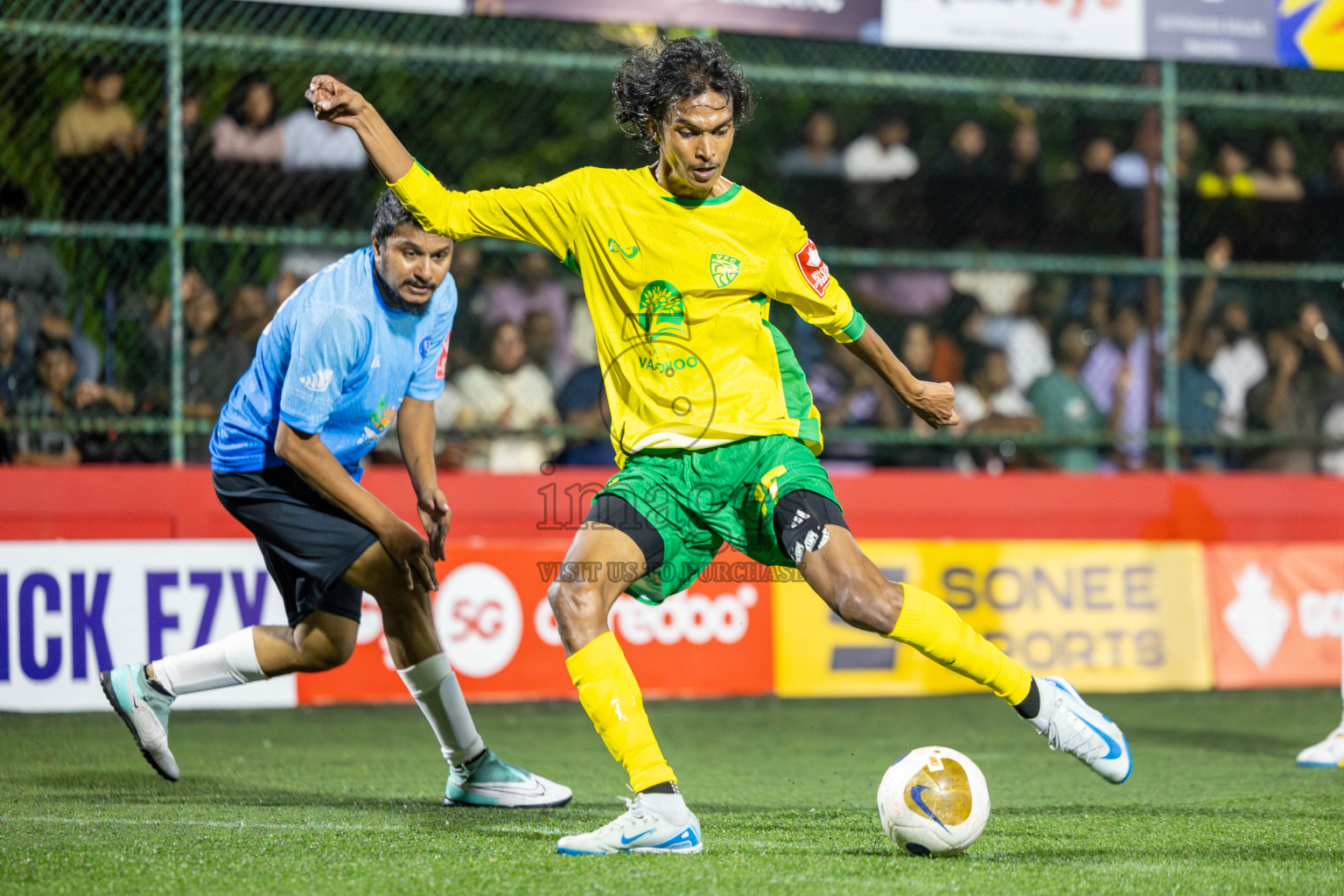 GDh. Fiyoaree VS GDh. Vaadhoo in Day 7 of Golden Futsal Challenge 2025 was held on Saturday, 11th January 2025, in Hulhumale', Maldives Photos: Hassan Simah / images.mv