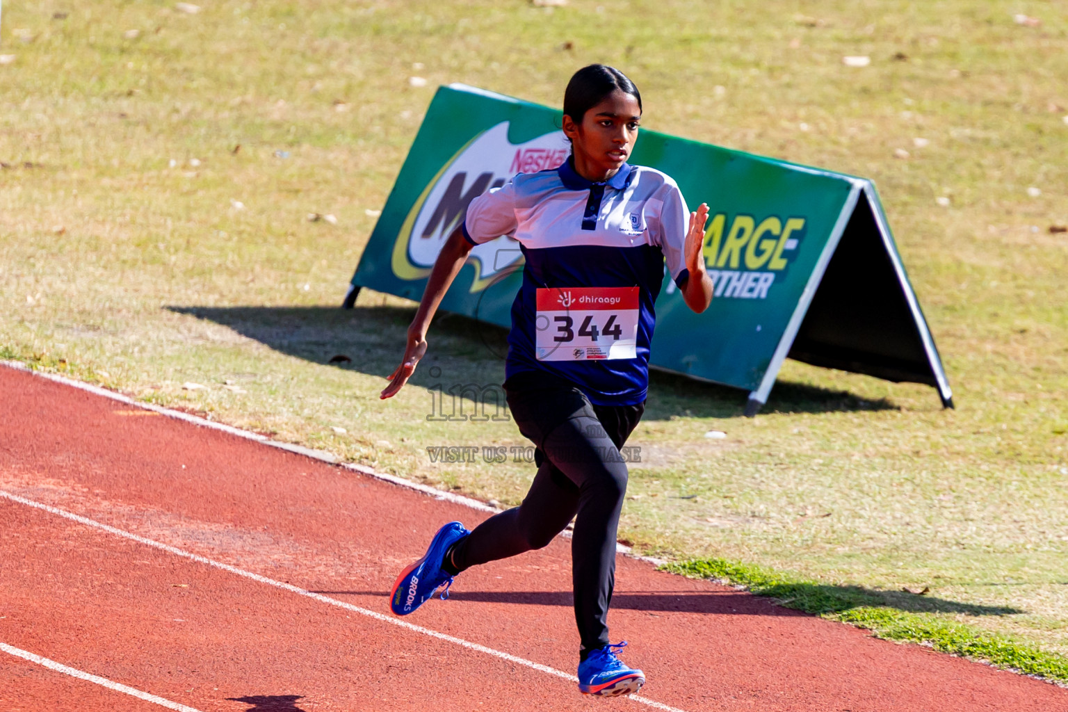 Day 1 of Inter-school Athletics Championship 2025 held in Ekuveni Synthetic Track, Male', Maldives on Monday, 06th October 2025. Photos by: Nausham Waheed / Images.mv