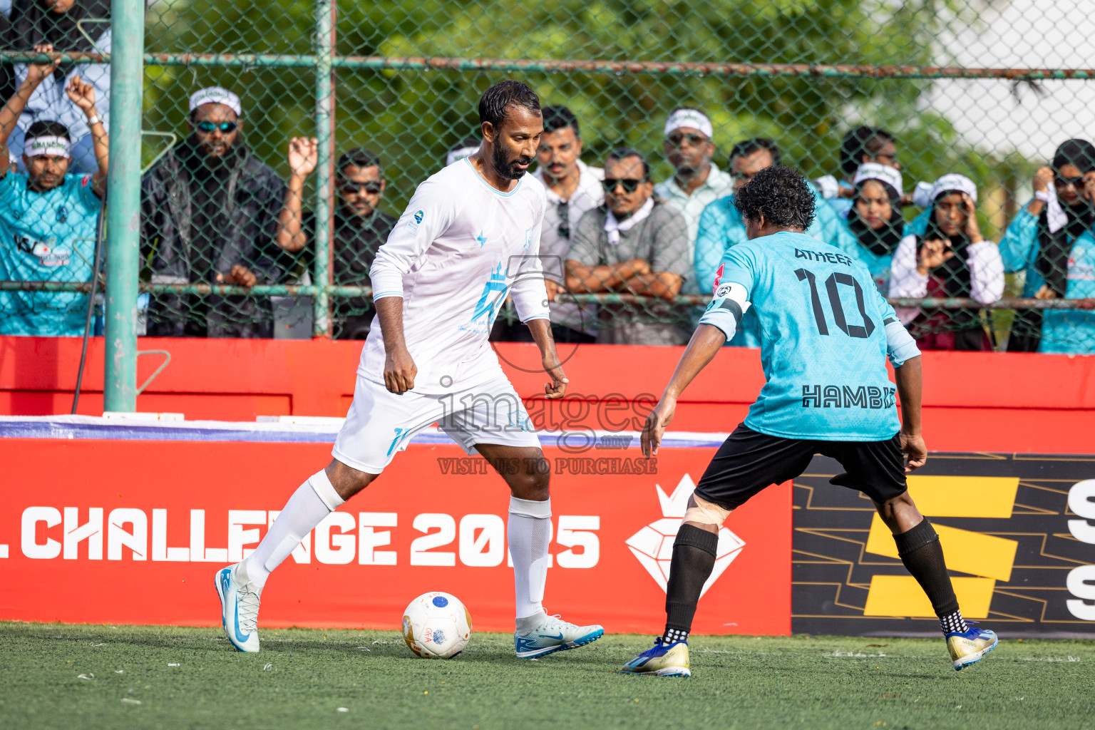 AA. Thoddoo VS AA. Himandhoo in Day 7 of Golden Futsal Challenge 2025 was held on Saturday, 11th January 2025, in Hulhumale', Maldives Photos: Hassan Simah / images.mv