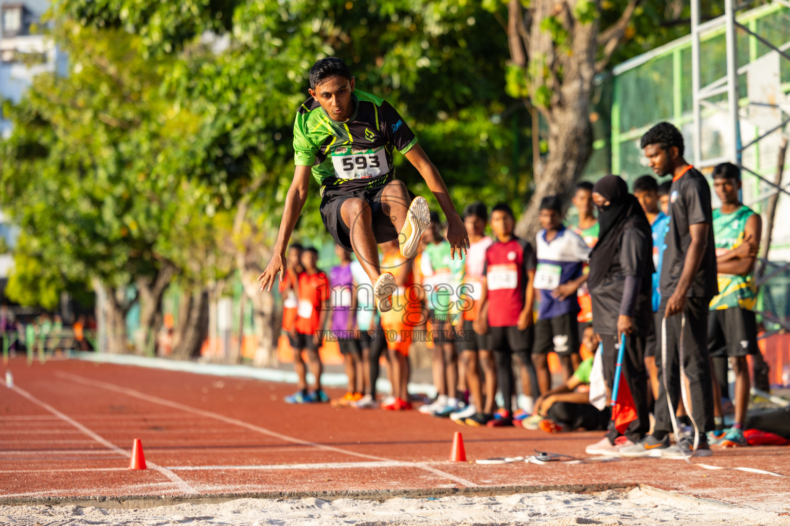 Day 4 of Inter-school Athletics Championship 2025 held in Ekuveni Synthetic Track, Male', Maldives on Thursday, 09th October 2025. Photos by: Raaif Yoosuf / Images.mv
