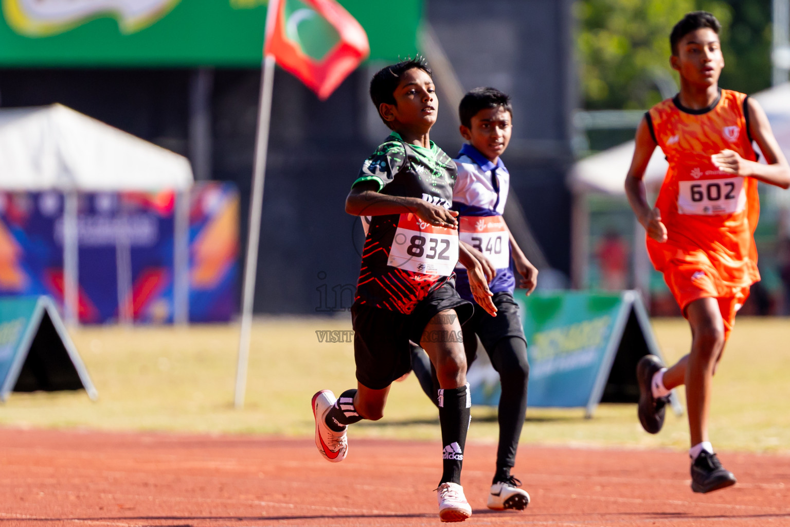 Day 1 of Inter-school Athletics Championship 2025 held in Ekuveni Synthetic Track, Male', Maldives on Monday, 06th October 2025. Photos by: Nausham Waheed / Images.mv