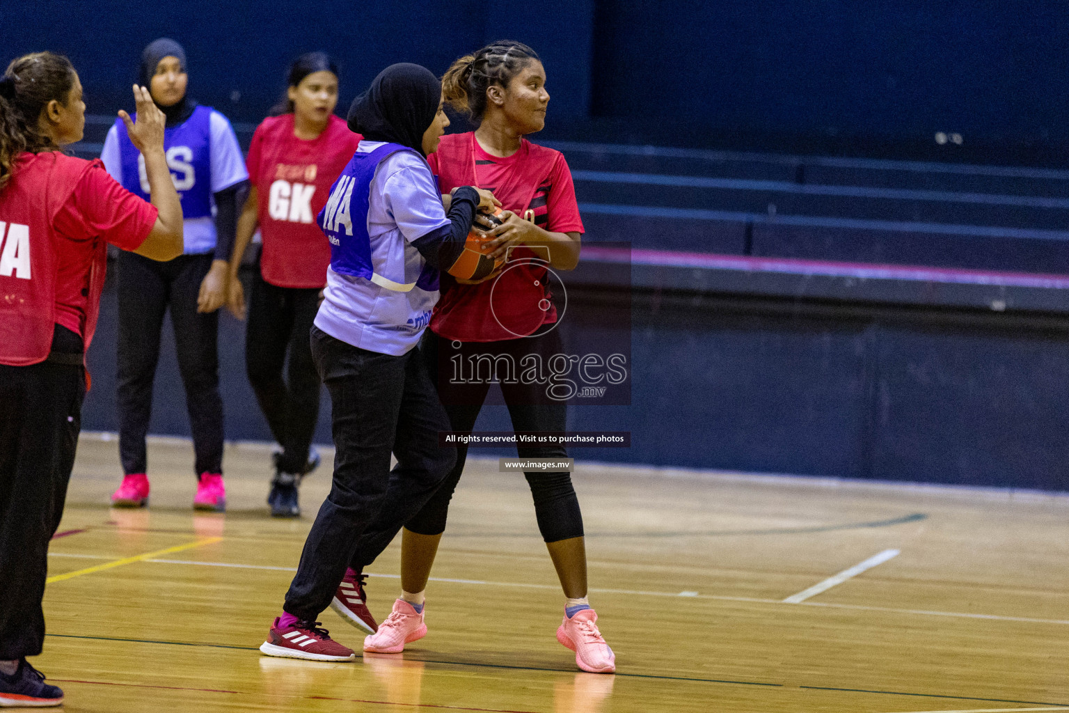 Lorenzo Sports Club vs Vyansa in the Milo National Netball Tournament 2022 on 18 July 2022, held in Social Center, Male', Maldives. Photographer: Shuu, Hassan Simah / Images.mv