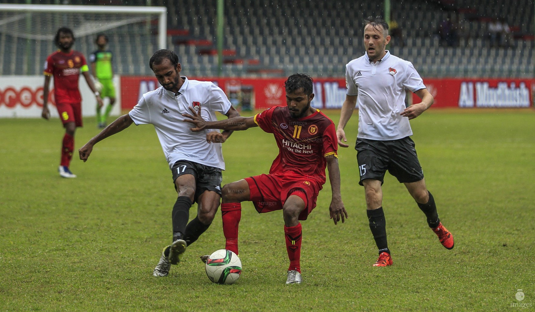 Victory Sports Club vs United Victory in Ooredoo Dhivehi Premier League 2016 Male', Wednesday April 20 2016. (Images.mv Photo: Mohamed Ahsan)
