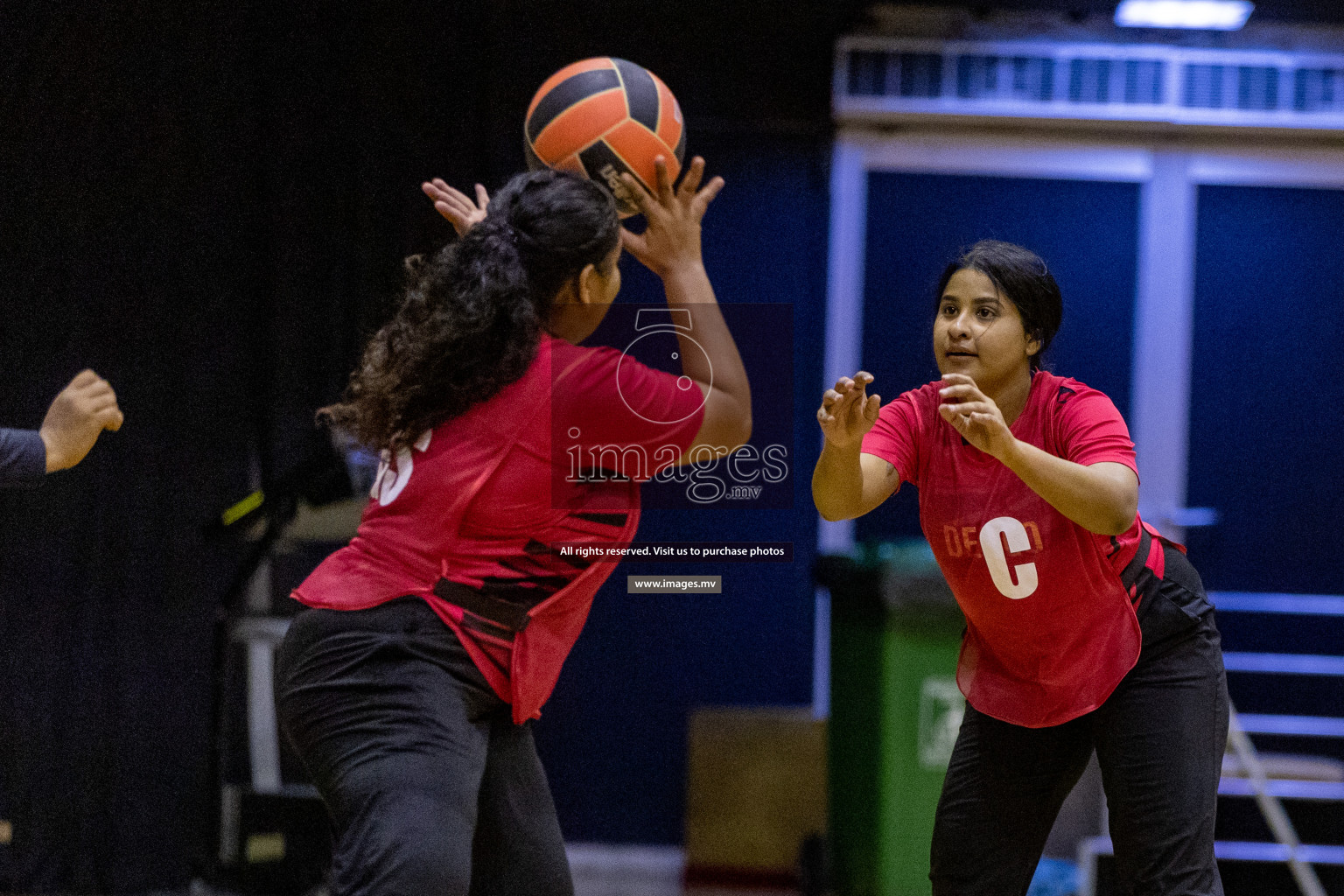 Lorenzo Sports Club vs Vyansa in the Milo National Netball Tournament 2022 on 18 July 2022, held in Social Center, Male', Maldives. Photographer: Shuu, Hassan Simah / Images.mv