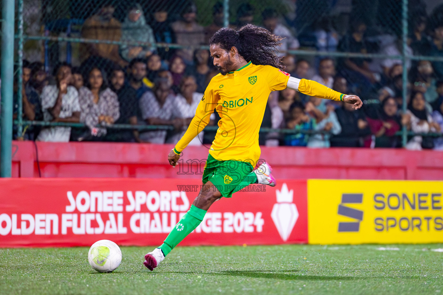 GA Gemanafushi vs GDh Vaadhoo on Day 35 of Golden Futsal Challenge 2024 was held on Tuesday, 20th February 2024, in Hulhumale', Maldives
Photos: Mohamed Mahfooz Moosa, / images.mv