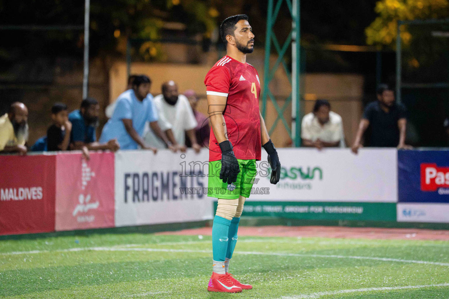 Foemathi JR VS Laamu Blues in Day 2 - Fonadhoo Youth Futsal Challenge 2025 held in Fonadhoo Futsal Stadium, L. Fonadhoo, Maldives on Monday, 27th October 2025 Photos: Arif Rasheed / images.mv