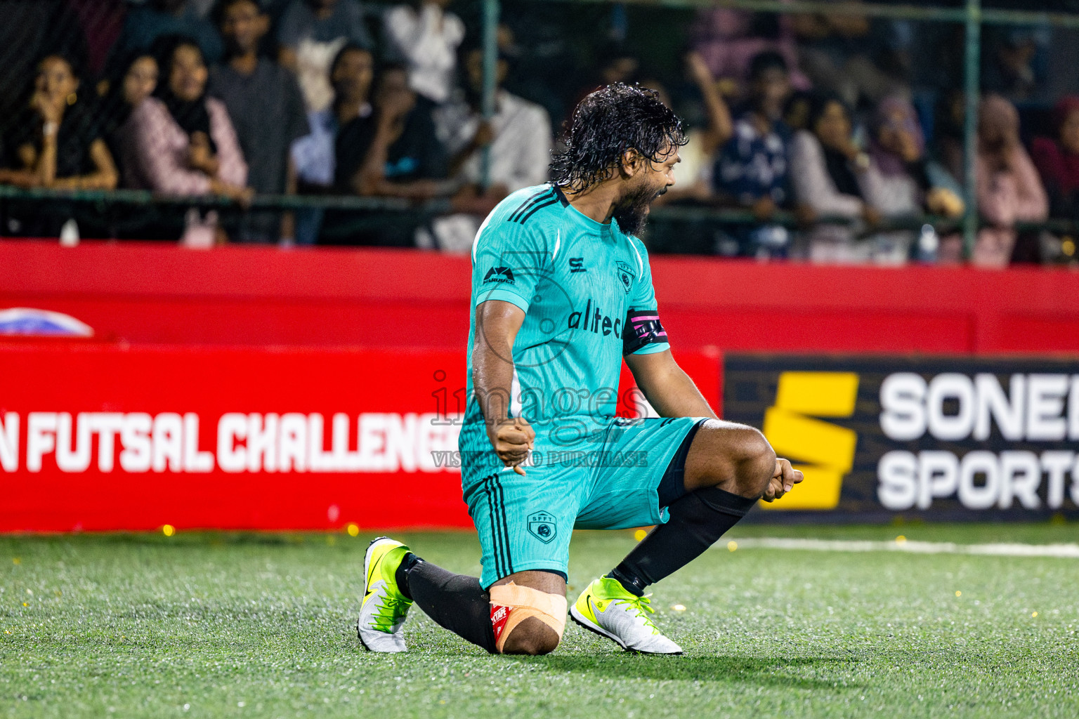 S Feydhoo vs S Meedhoo on Day 20 of Golden Futsal Challenge 2025 was held on Thursday, 23rd January 2025, in Hulhumale', Maldives. Photos: Nausham Waheed / images.mv