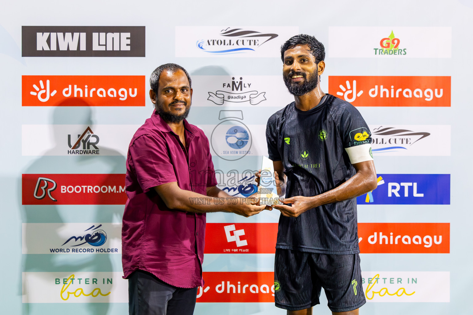 Dhonfan vs Fehendhoo in Day 1 of Better in Baa Futsal Fiesta 2025 Man's division held in B. Eydhafushi, Maldives on Wednesday, 5th November 2025. Photos: Nausham Waheed / images.mv