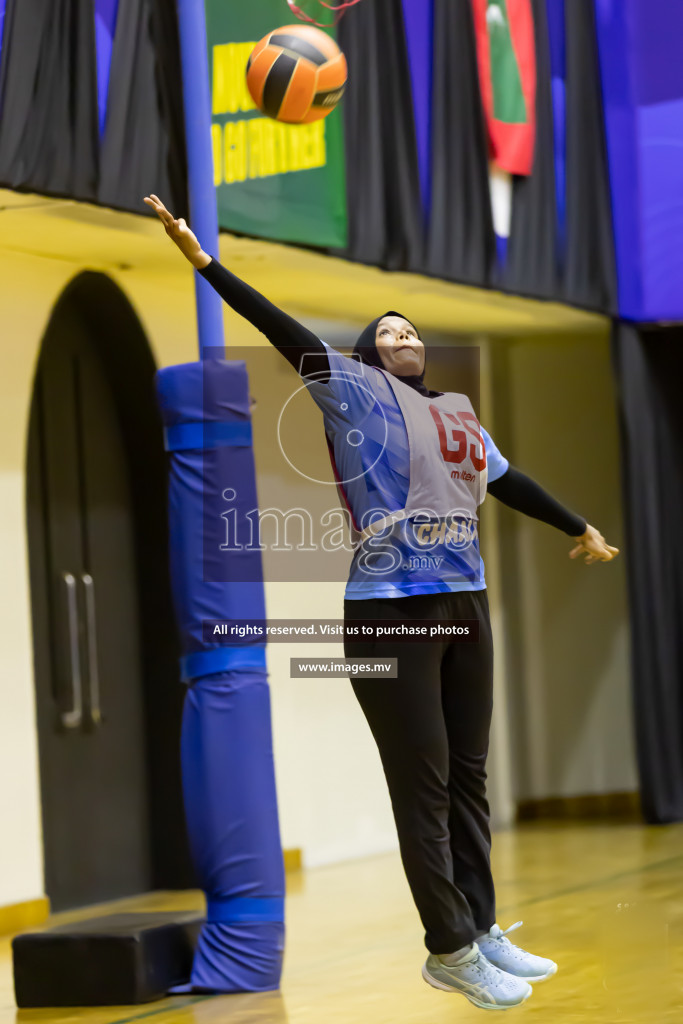 Shinning Star vs Mahibadhoo in the Milo National Netball Tournament 2022 on 21 July 2022, held in Social Center, Male', Maldives. Photographer: Shuu / Images.mv