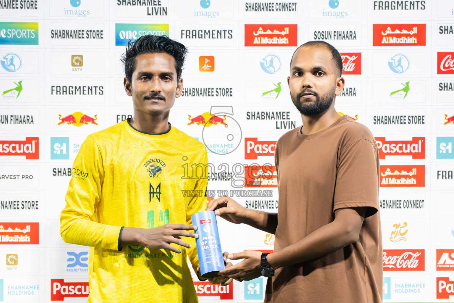Foemathi JR VS Kanmathi SC in Day 3 - Fonadhoo Youth Futsal Challenge 2025 held in Fonadhoo Futsal Stadium, L. Fonadhoo, Maldives on Tuesdat, 28th October 2025 Photos: Arif Rasheed / images.mv
