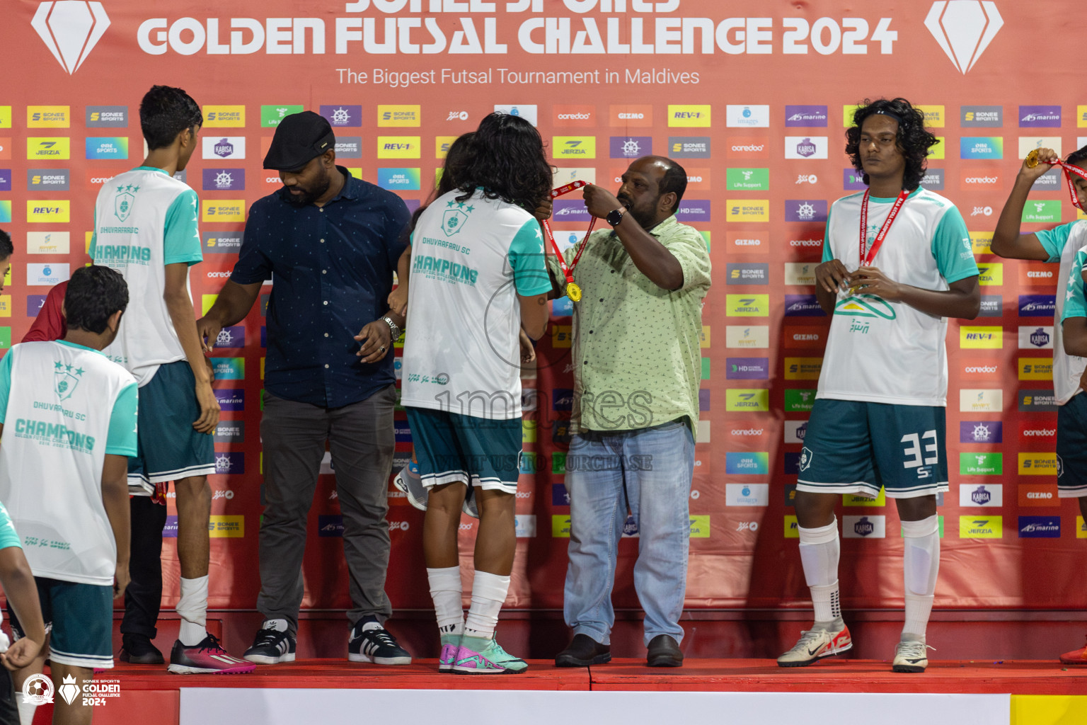 R Dhuvaafaru vs R Alifushi in Day 18 of Golden Futsal Challenge 2024 was held on Thursday, 1st February 2024, in Hulhumale', Maldives Photos: Mohamed Mahfooz Moosa, / images.mv