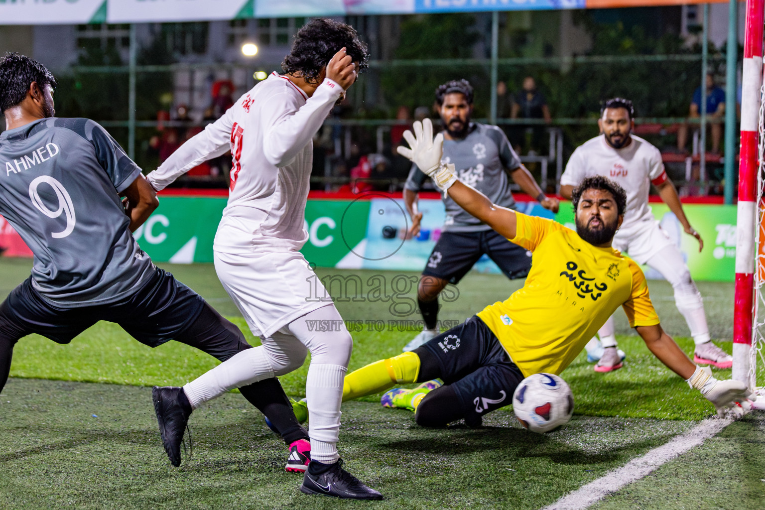 CRIMINAL COURT vs MIRA RC in Club Maldives Classic 2024 held in Rehendi Futsal Ground, Hulhumale', Maldives on Wednesday, 11th September 2024. 
Photos: Hassan Simah / images.mv