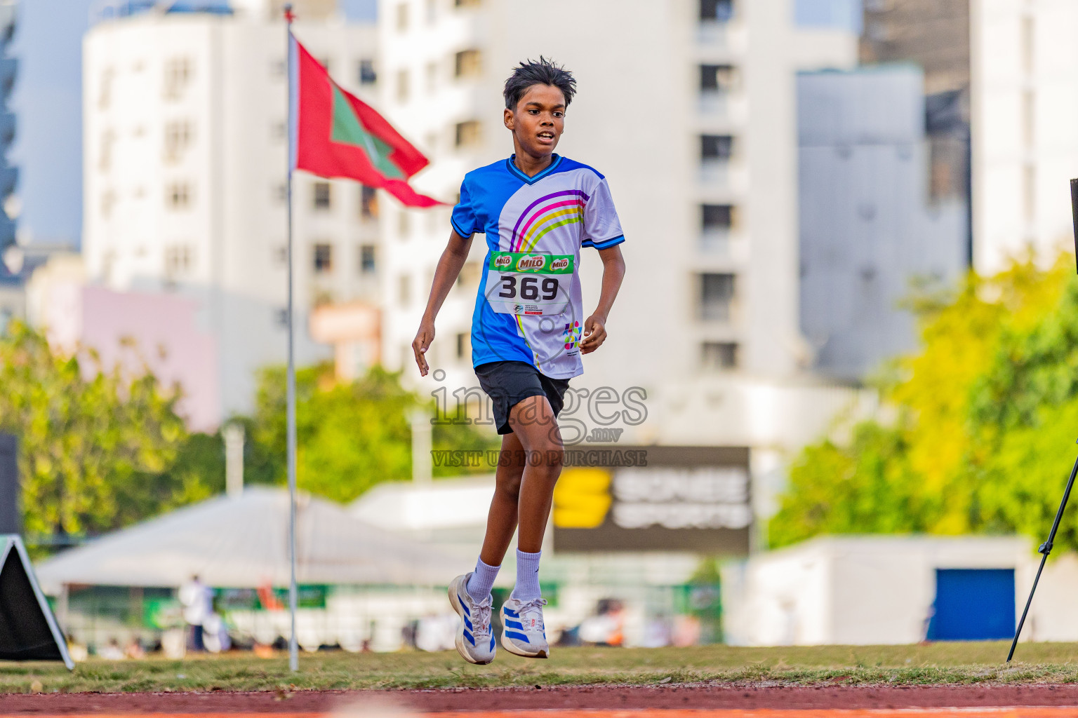 Day 3 of Inter-school Athletics Championship 2025 held in Ekuveni Synthetic Track, Male', Maldives on Wednesday, 08th October 2025. Photos by: Areef Adam  / Images.mv