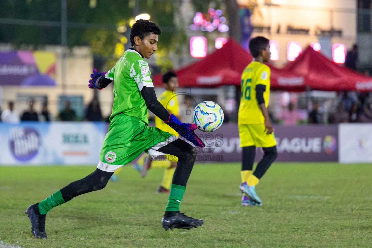 Maziya vs Hurriya (U12) in Day 4 of Dhivehi Youth League 2024 held at Henveiru Stadium on Thursday, 28th November 2024. Photos: Shuu Abdul Sattar/ Images.mv