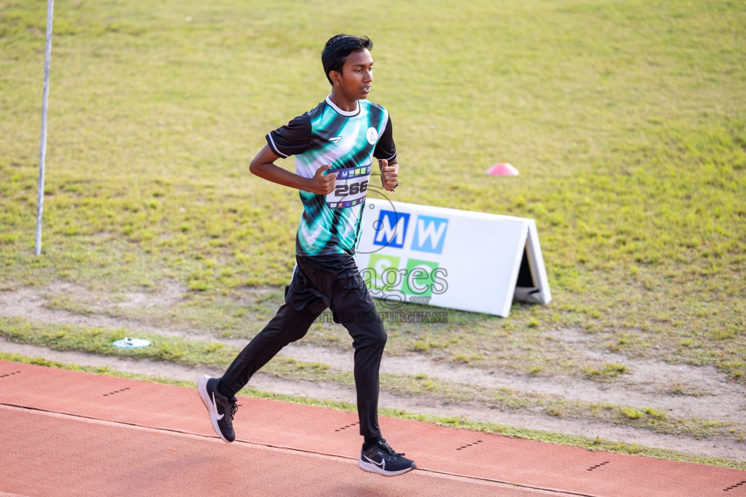 Day 6 of MWSC Interschool Athletics Championships 2024 held in Hulhumale Running Track, Hulhumale, Maldives on Thursday, 14th November 2024. Photos by: Ismail Thoriq / Images.mv