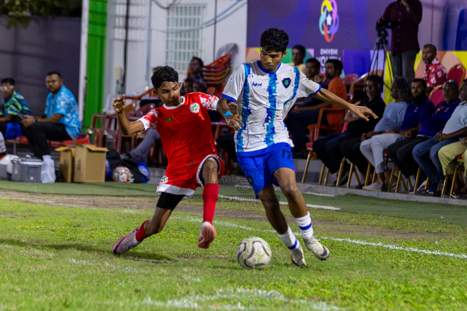 Super United Sports vs Huriyya (U16) in Day 8 of Dhivehi Youth League 2024 held at Henveiru Stadium on Monday, 2nd December 2024. Photos: Mohamed Mahfooz Moosa / Images.mv