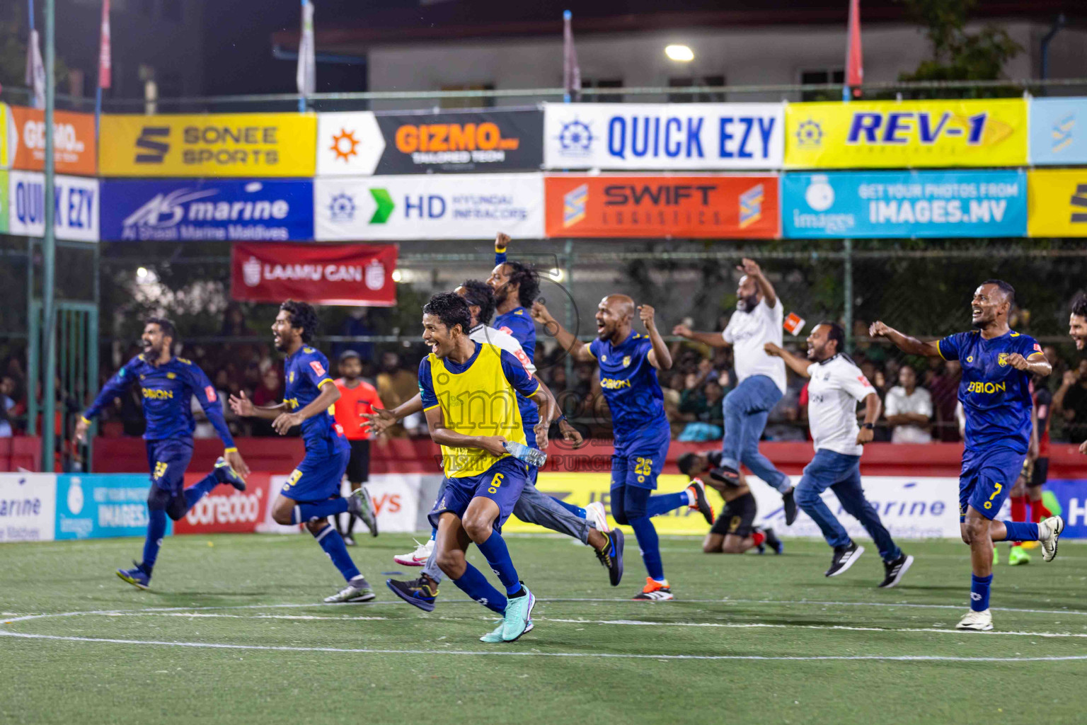 L. Gan VS B. Eydhafushi in the Finals of Golden Futsal Challenge 2024 which was held on Thursday, 7th March 2024, in Hulhumale', Maldives. 
Photos: Hassan Simah / images.mv