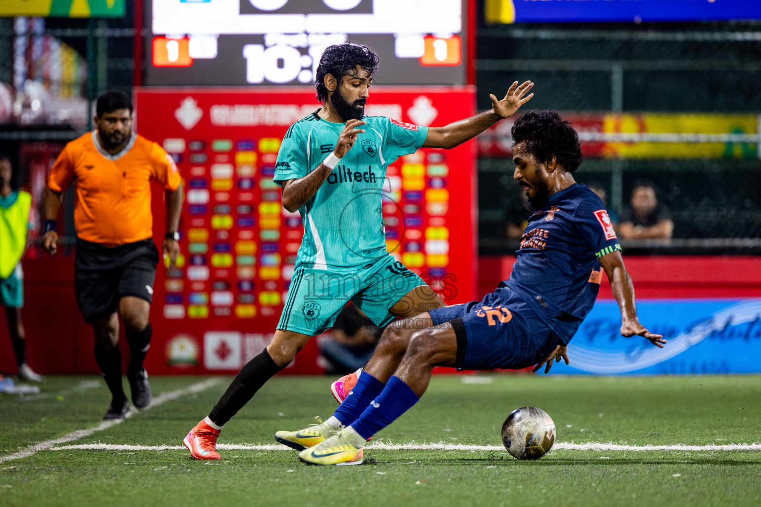 S Hithadhoo vs S Feydhoo in zone round on Day 32 of Golden Futsal Challenge 2025 was held on Wednesday , 5th February 2025, in Hulhumale', Maldives. Photos: Nausham Waheed / images.mv