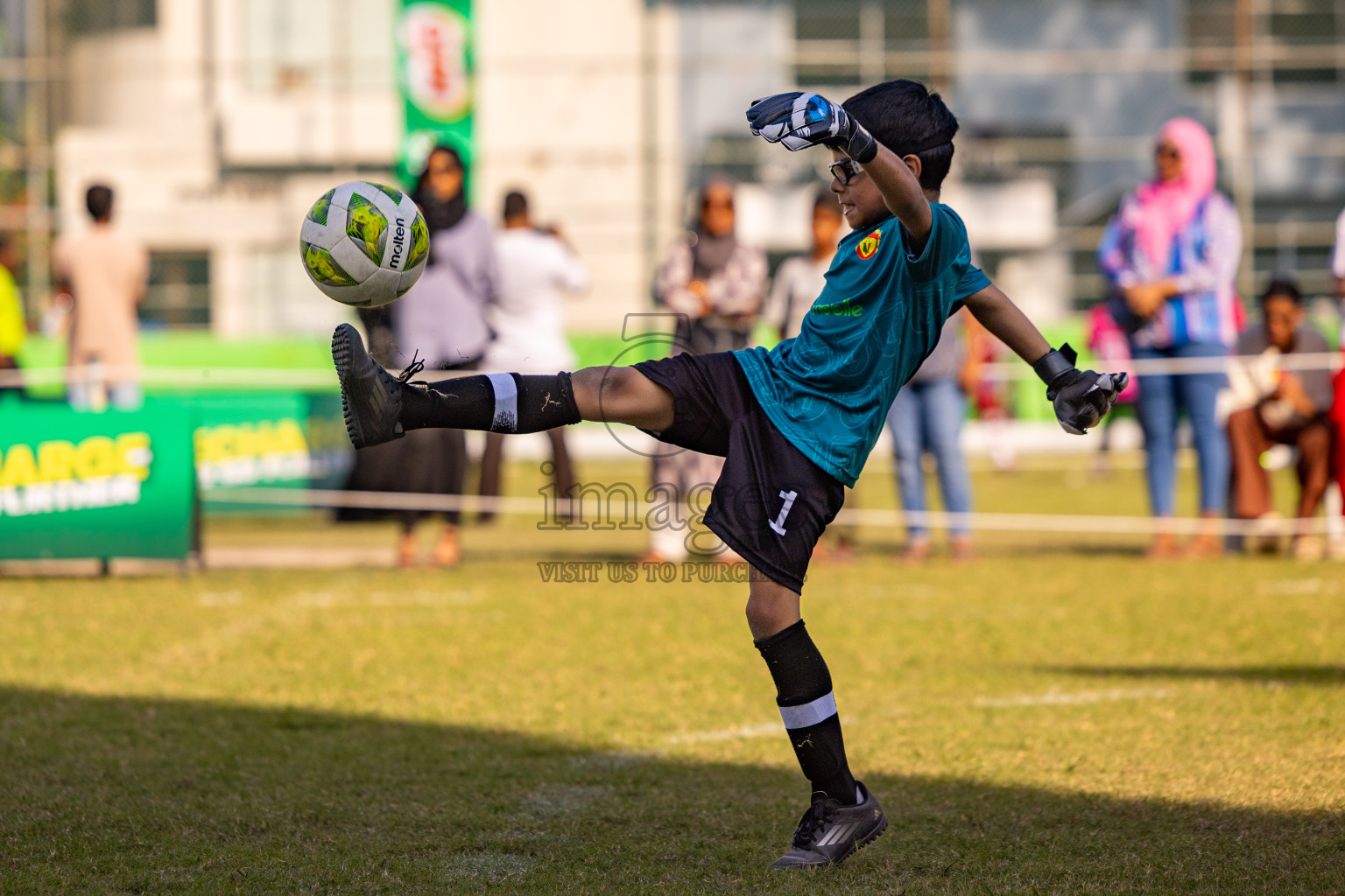 Day 2 of MILO Academy Championship 2025 was held on Friday, 14th February 2025 in Henveiru Stadium. 
Photos: Hassan Simah / Images.mv